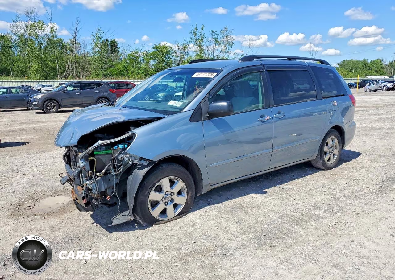 2010 Toyota Sienna Le 8-Passenger – zdjęcie 1 z 14