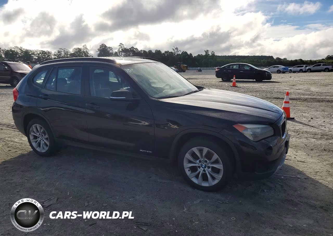 2014 BMW X1 xDrive28I VIN:WBAVL1C51EVY10755 - 4