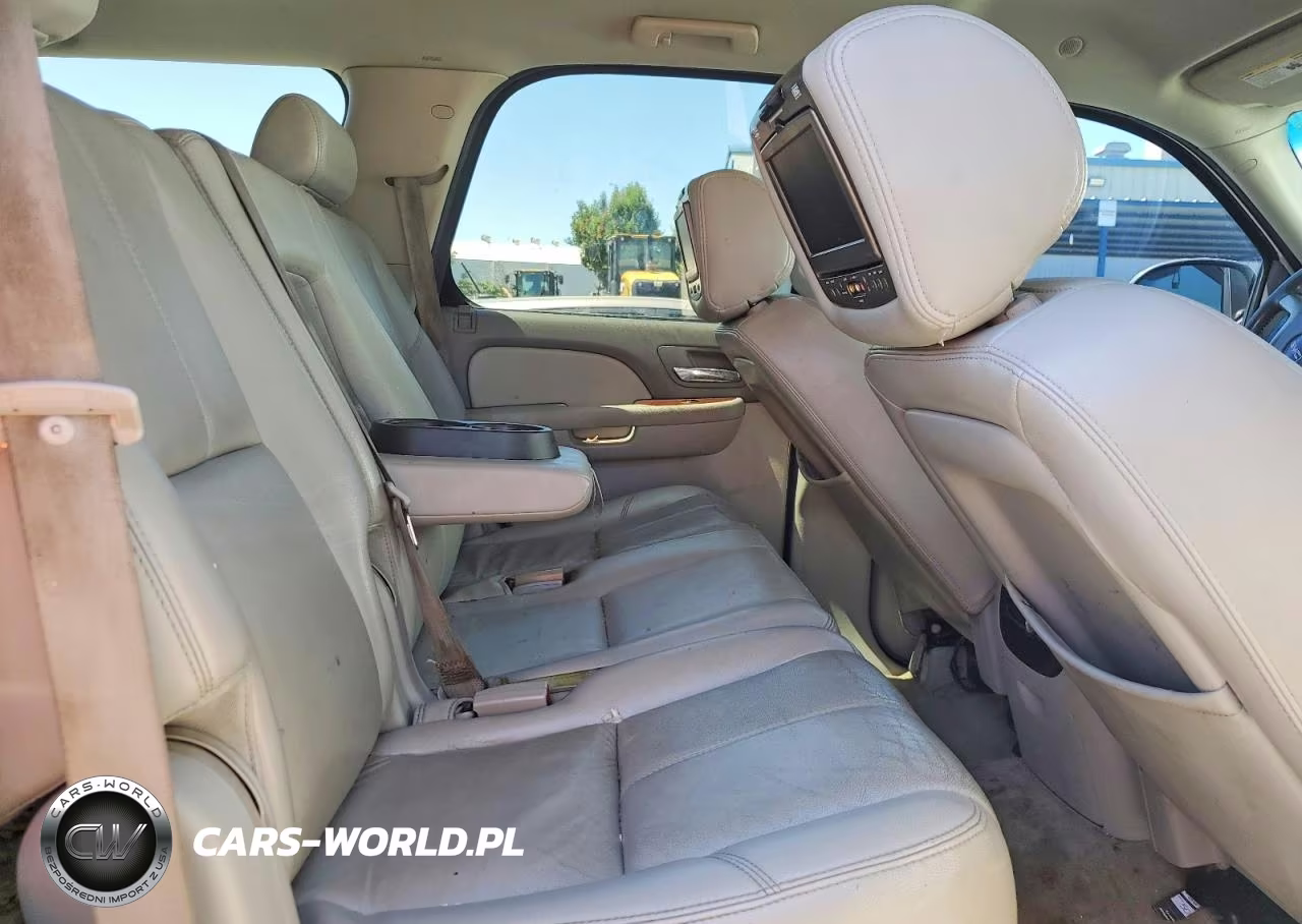 2007 GMC Yukon VIN:1GKFK13087R229882 - 11