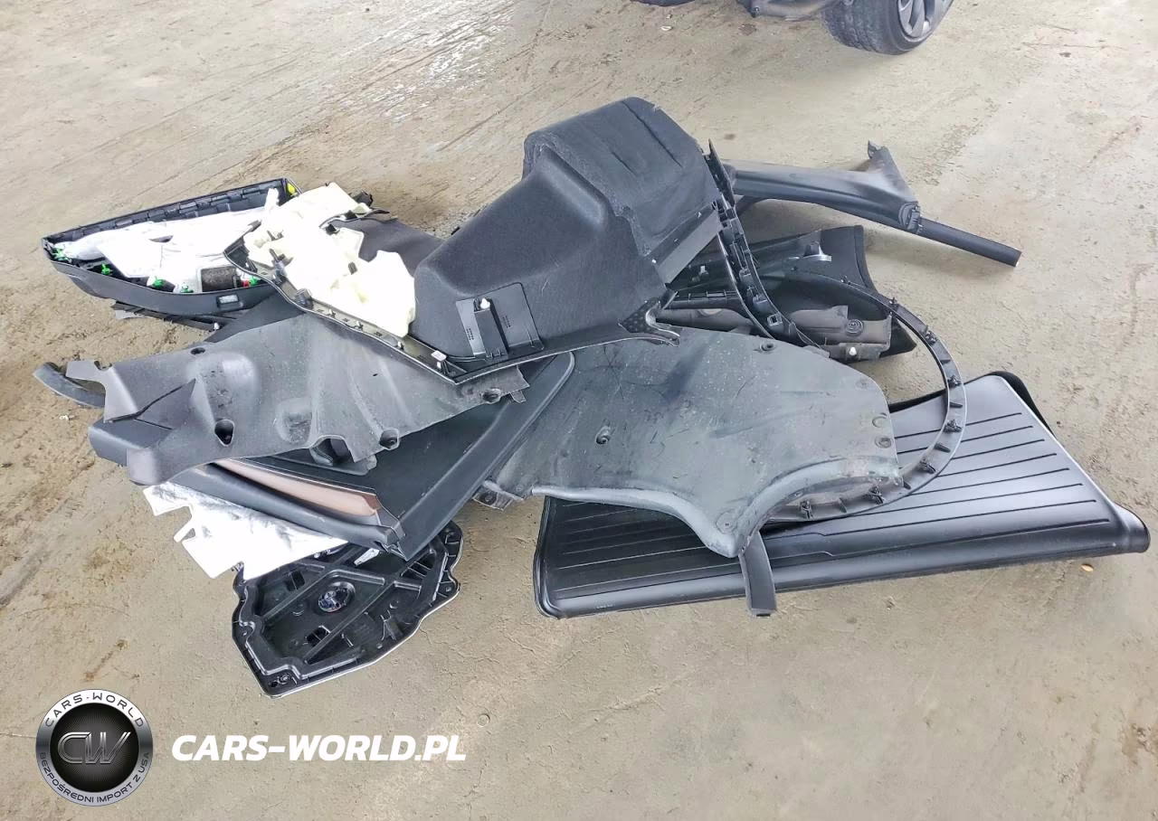 2024 Tesla Model Y VIN:7SAYGDEFXRF022544 - 12