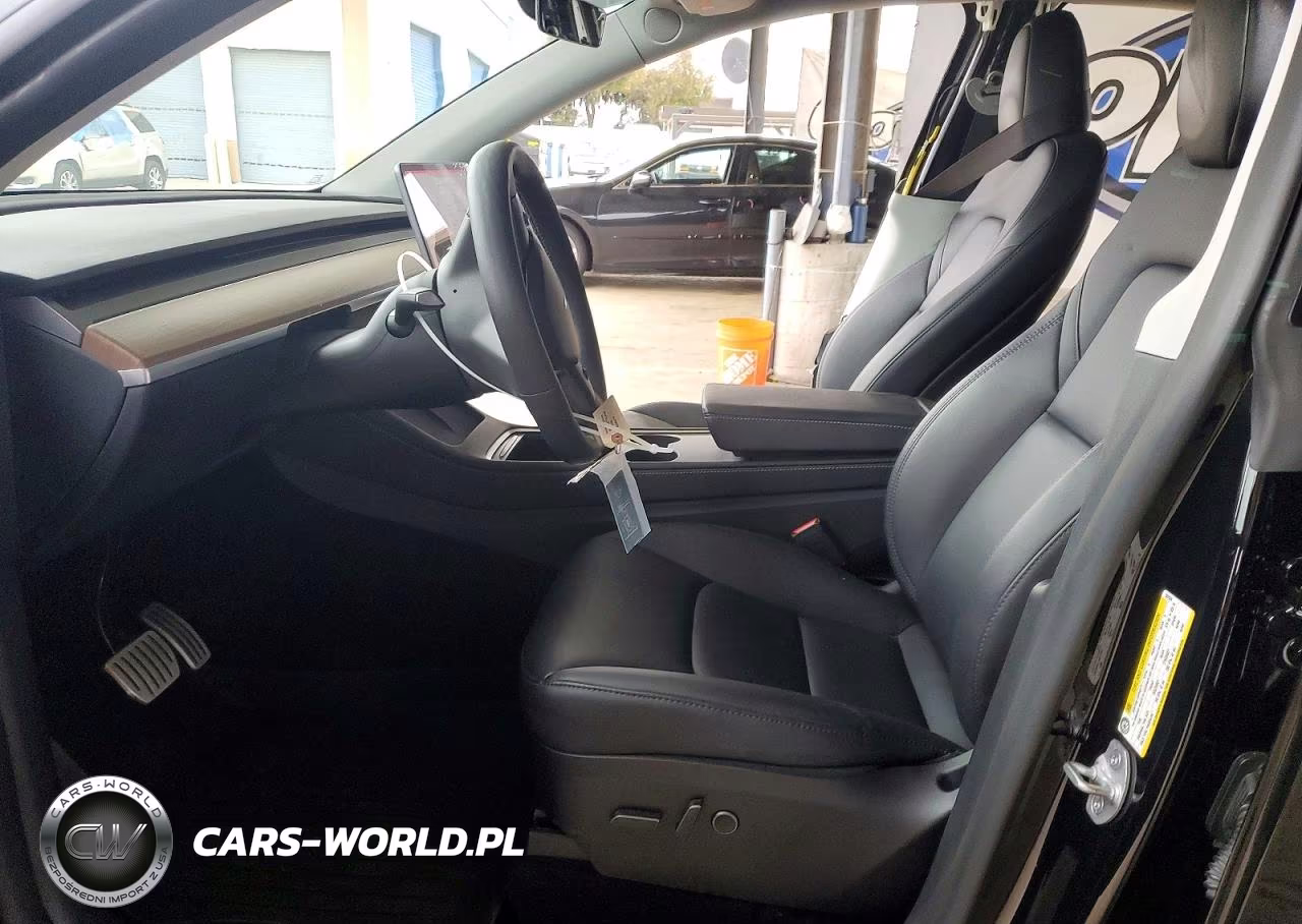 2024 Tesla Model Y VIN:7SAYGDEFXRF022544 - 7