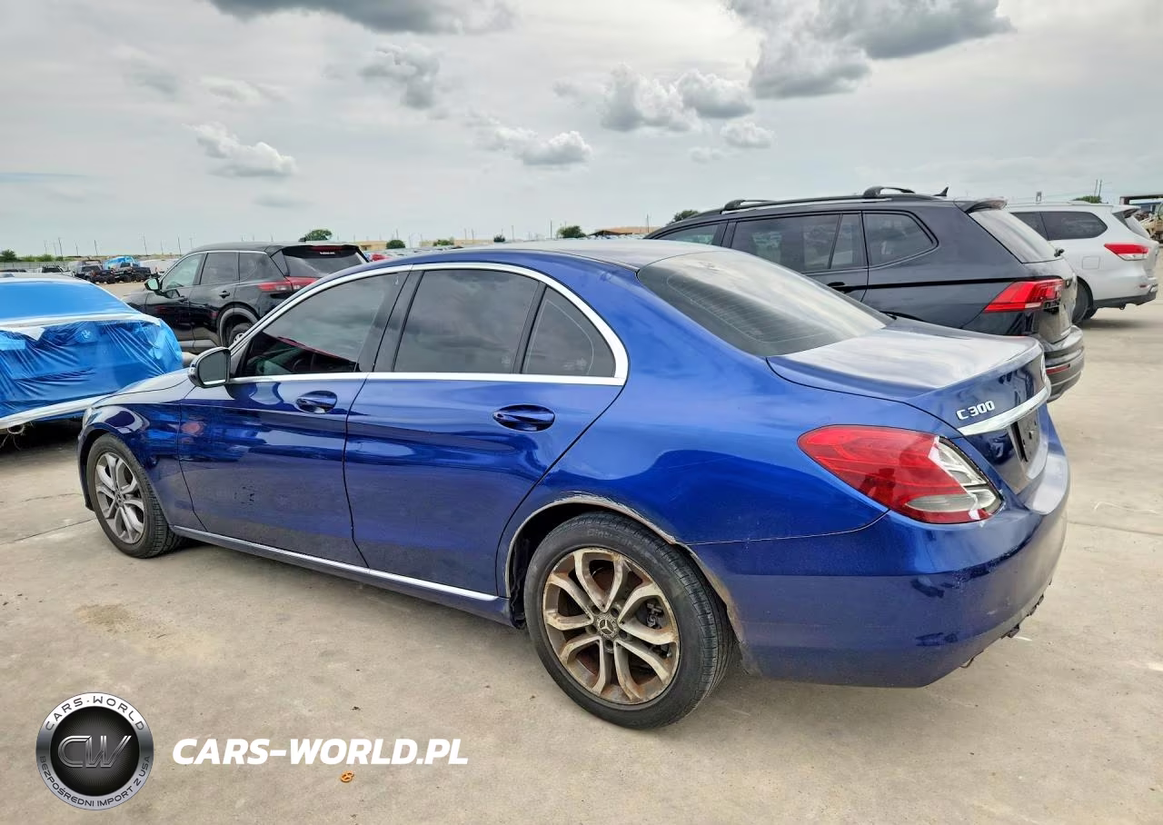 2018 Mercedes-Benz C 300 VIN:55SWF4JBXJU256518 - 2