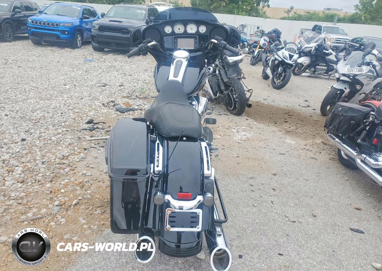 2019 Harley Davidson Flhx VIN:1HD1KBC15KB650527 - 4