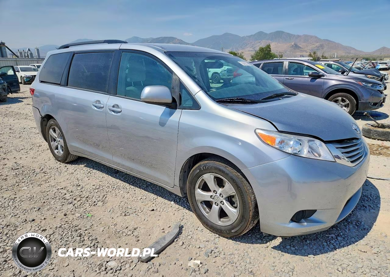 2016 Toyota Sienna Le VIN:5TDKK3DC2GS750578 - 4