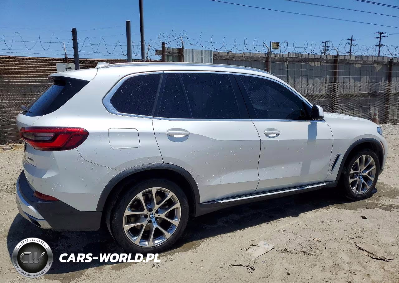 2019 BMW X5 xDrive40I VIN:5UXCR6C54KLL38627 - 3