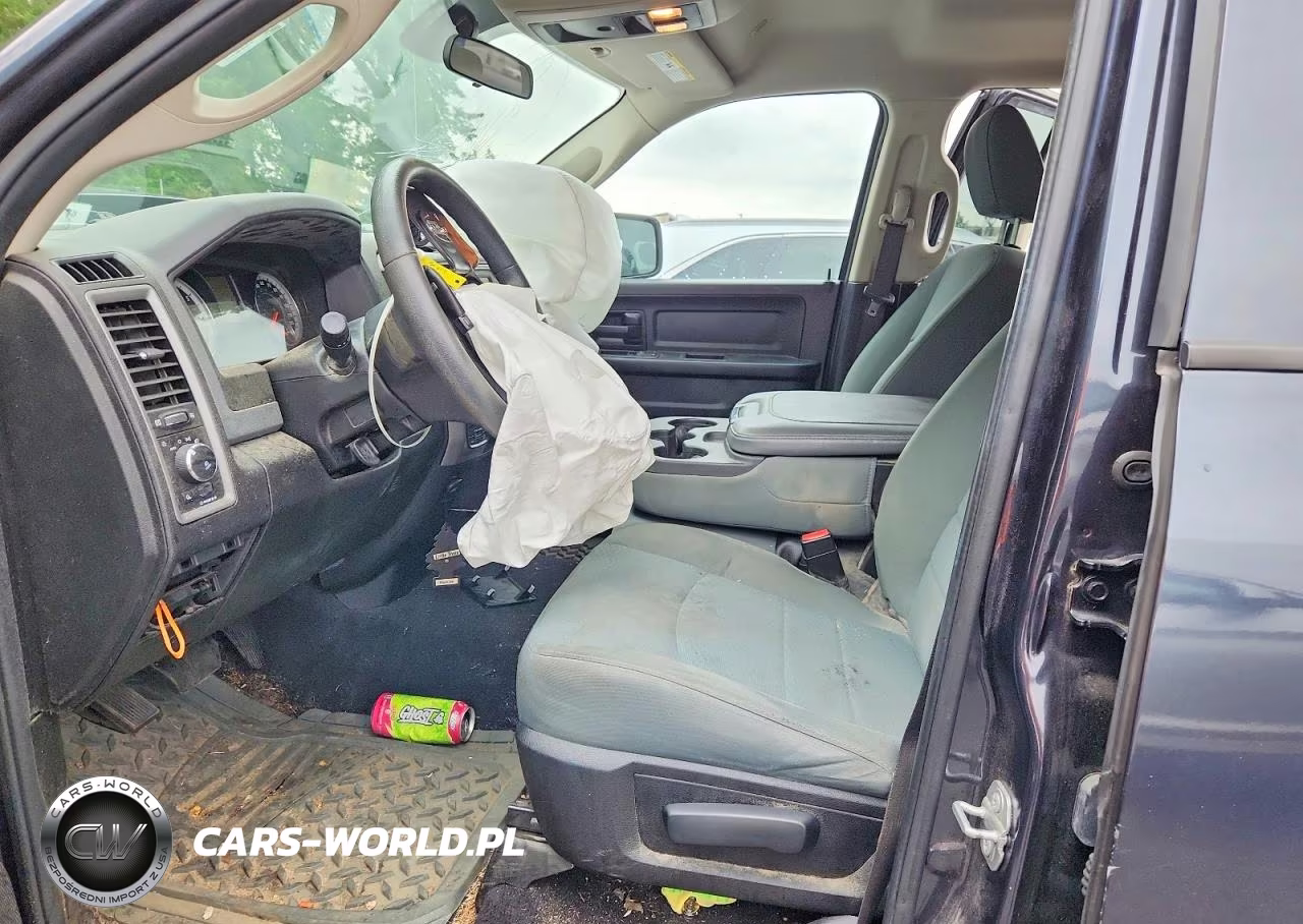 2019 Ram 1500 Classic Tradesman VIN:1C6RR7FG5KS705742 - 7