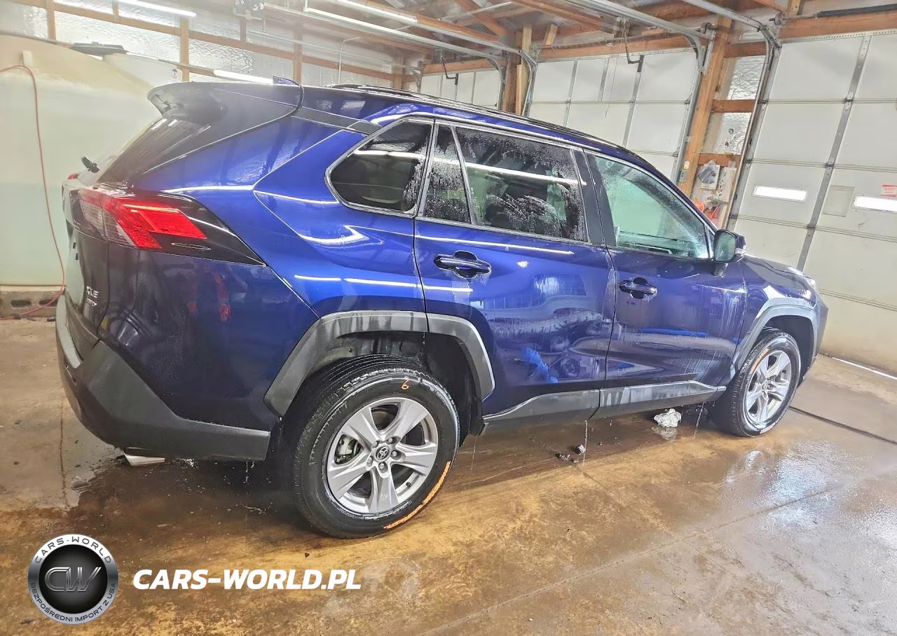 2025 Toyota Rav4 Xle VIN:2T3P1RFVXSW566331 - 3