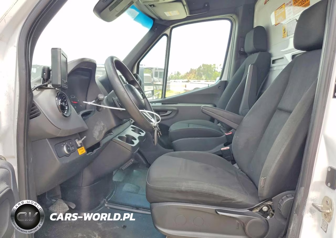 2019 Freightliner Sprinter 3500-4500 VIN:WDPPF4CD5KN038664 - 7