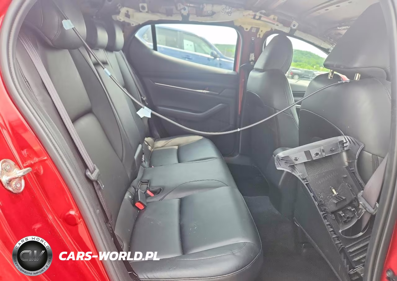 2019 Mazda 3 Preferred VIN:JM1BPAMM6K1120695 - 10