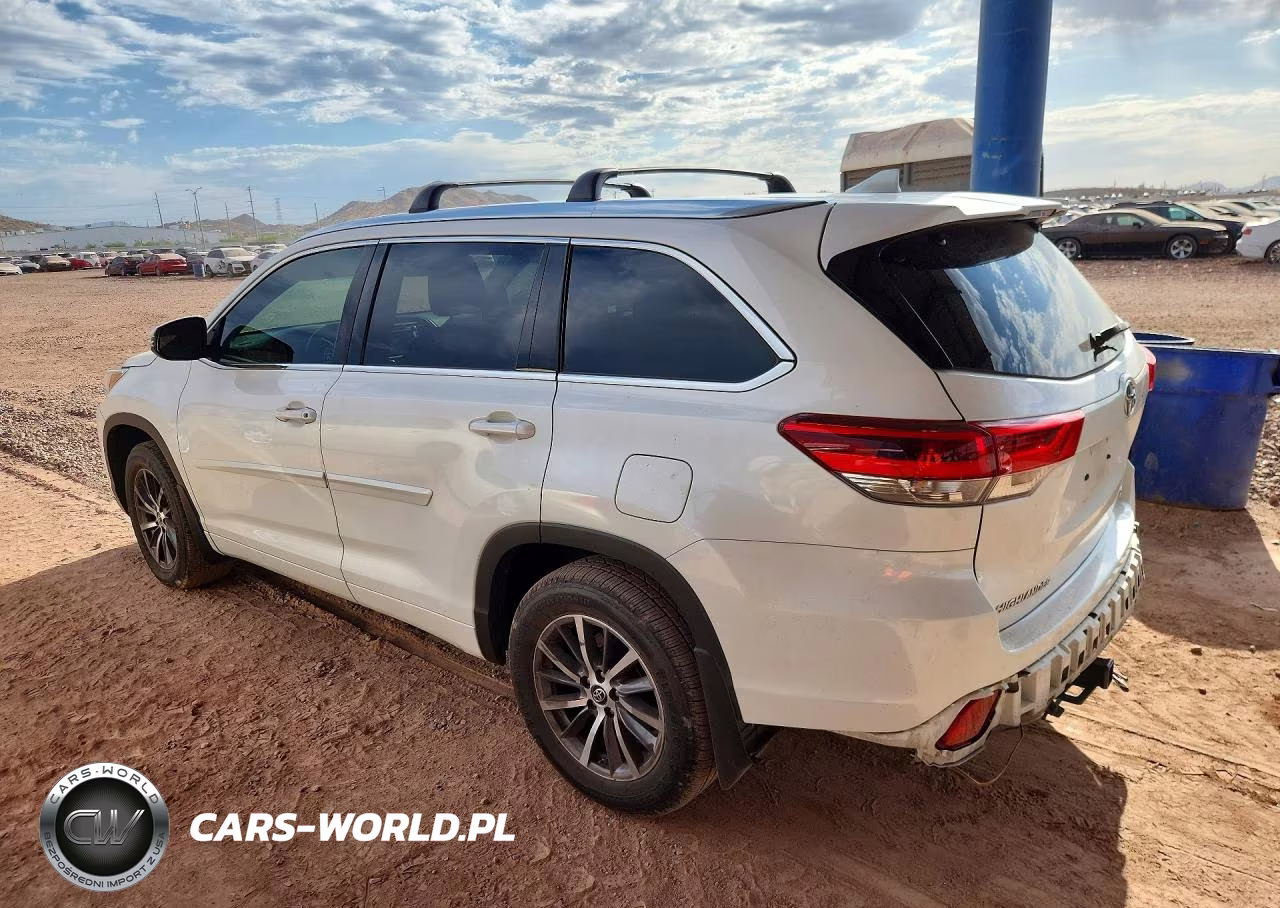2018 Toyota Highlander Xle VIN:5TDJZRFH4JS498178 - 2