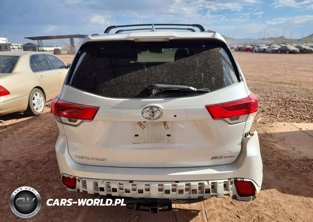 2018 Toyota Highlander Xle VIN:5TDJZRFH4JS498178 - 6