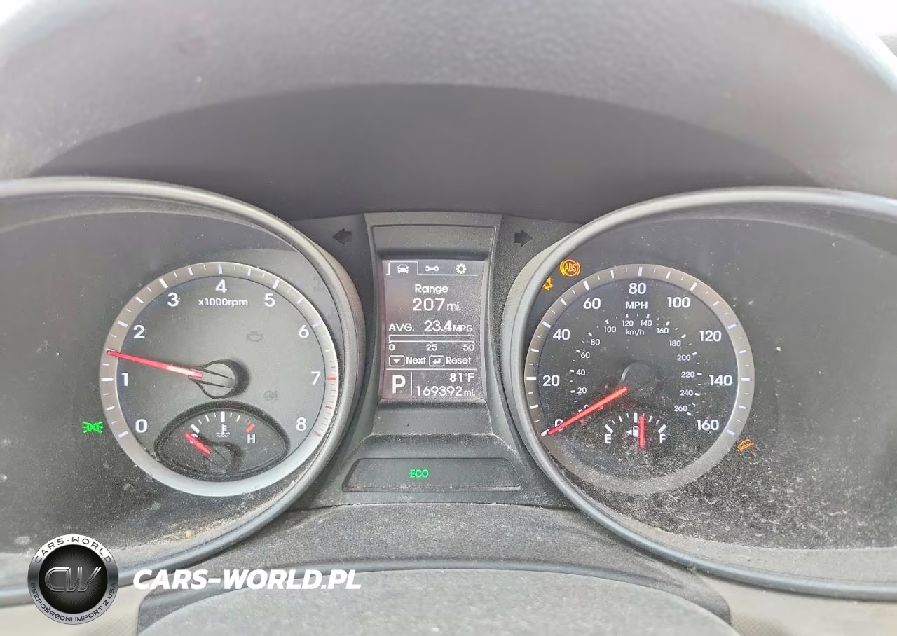 2015 Hyundai Santa Fe Sport 2.4L VIN:5XYZU3LB1FG289242 - 9