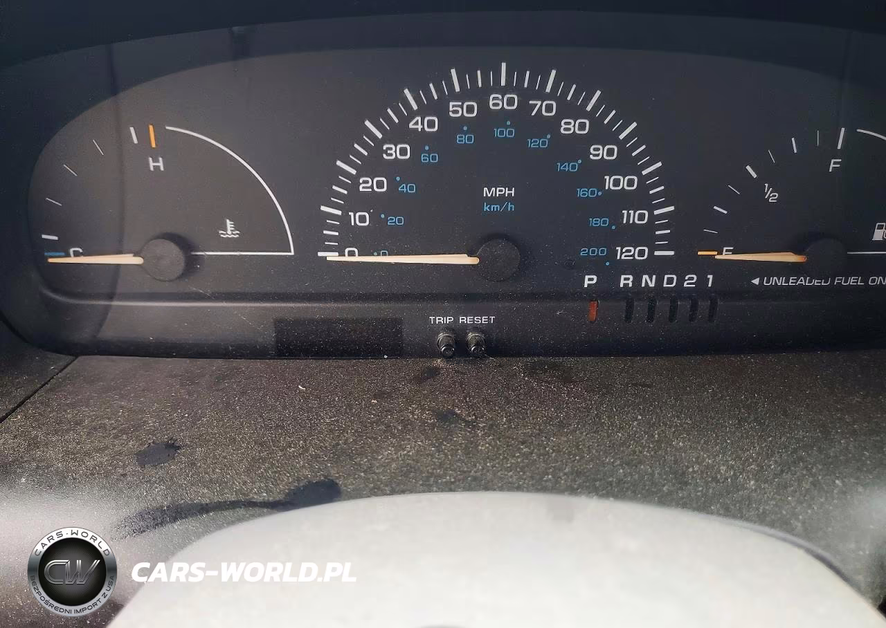 1999 Plymouth Voyager VIN:2P4FP25B6XR251385 - 9