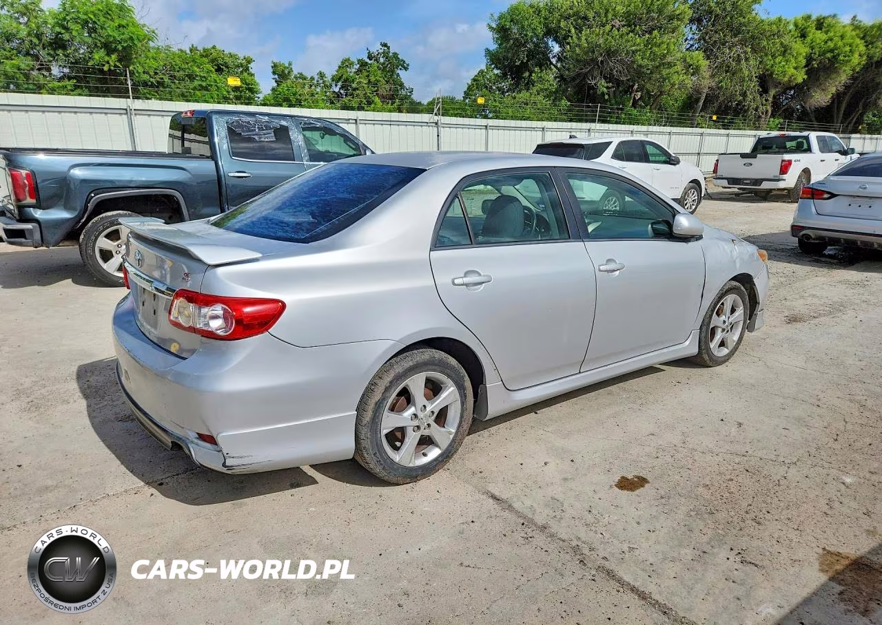 2013 Toyota Corolla S VIN:5YFBU4EE5DP084238 - 3
