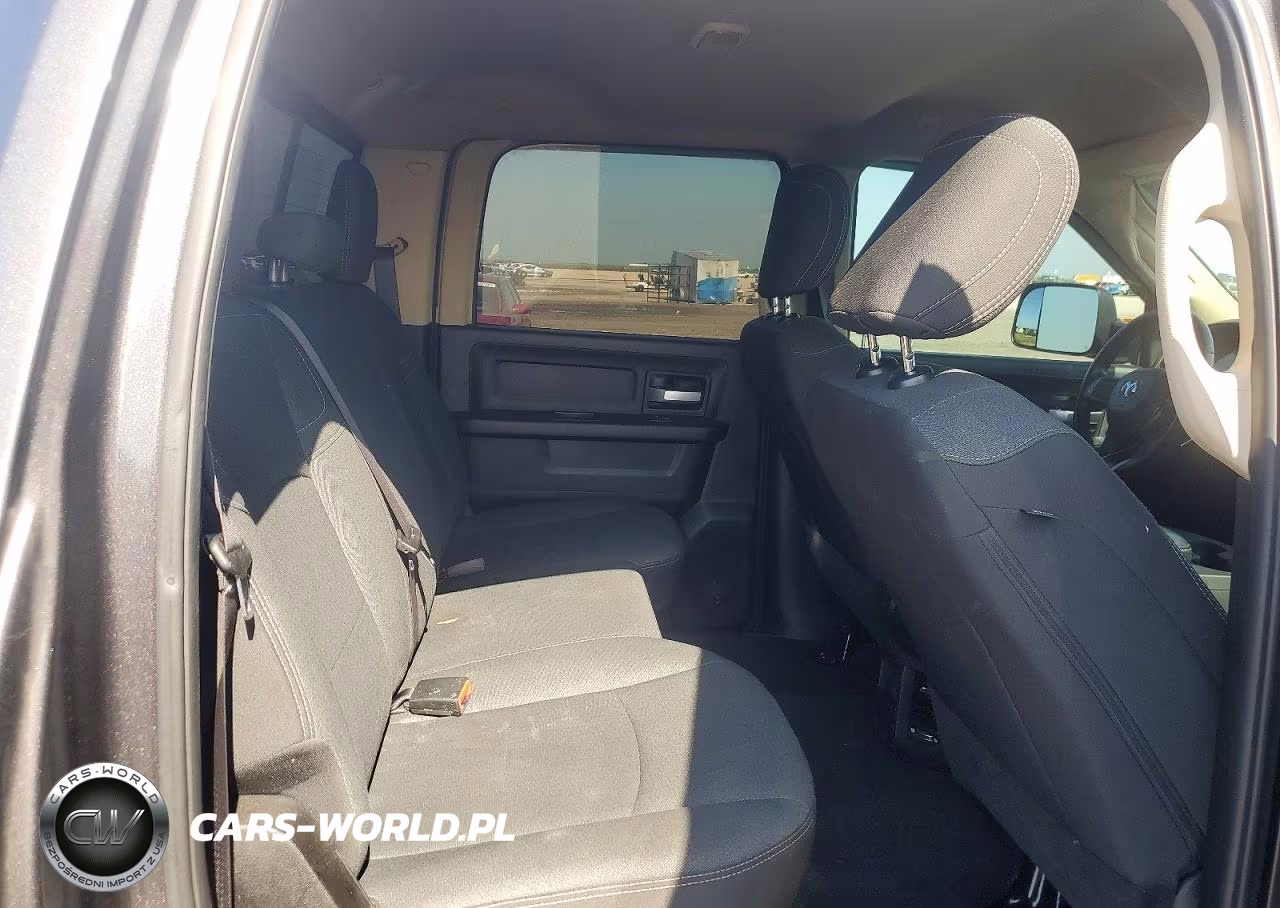 2019 Ram 2500 Tradesman VIN:3C6UR5CJ3KG683715 - 10