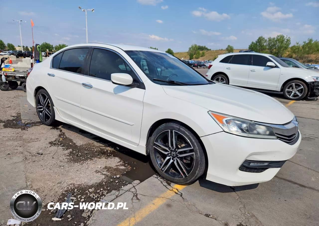 2017 Honda Accord Sport VIN:1HGCR2F66HA222673 - 4