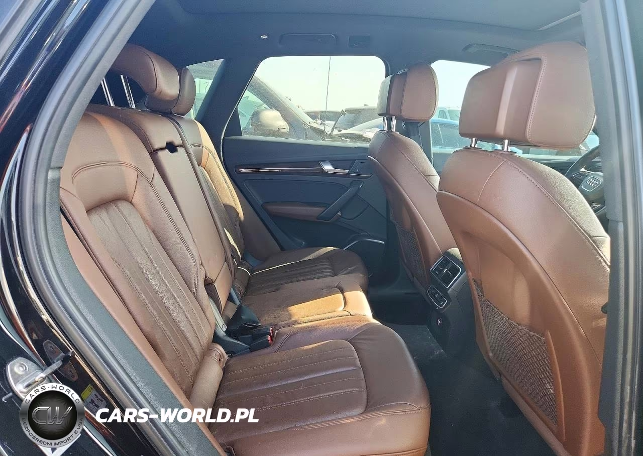 2018 Audi Q5 Premium Plus VIN:WA1BNAFY4J2051157 - 10