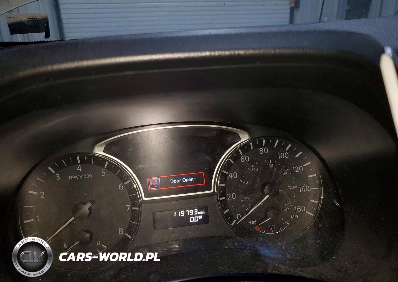 2013 Nissan Pathfinder S VIN:5N1AR2MM4DC611877 - 9