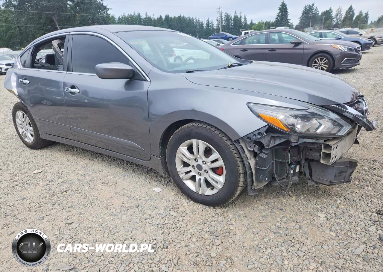 2017 Nissan Altima 2.5 Sr VIN:1N4AL3AP9HC131291 - 4