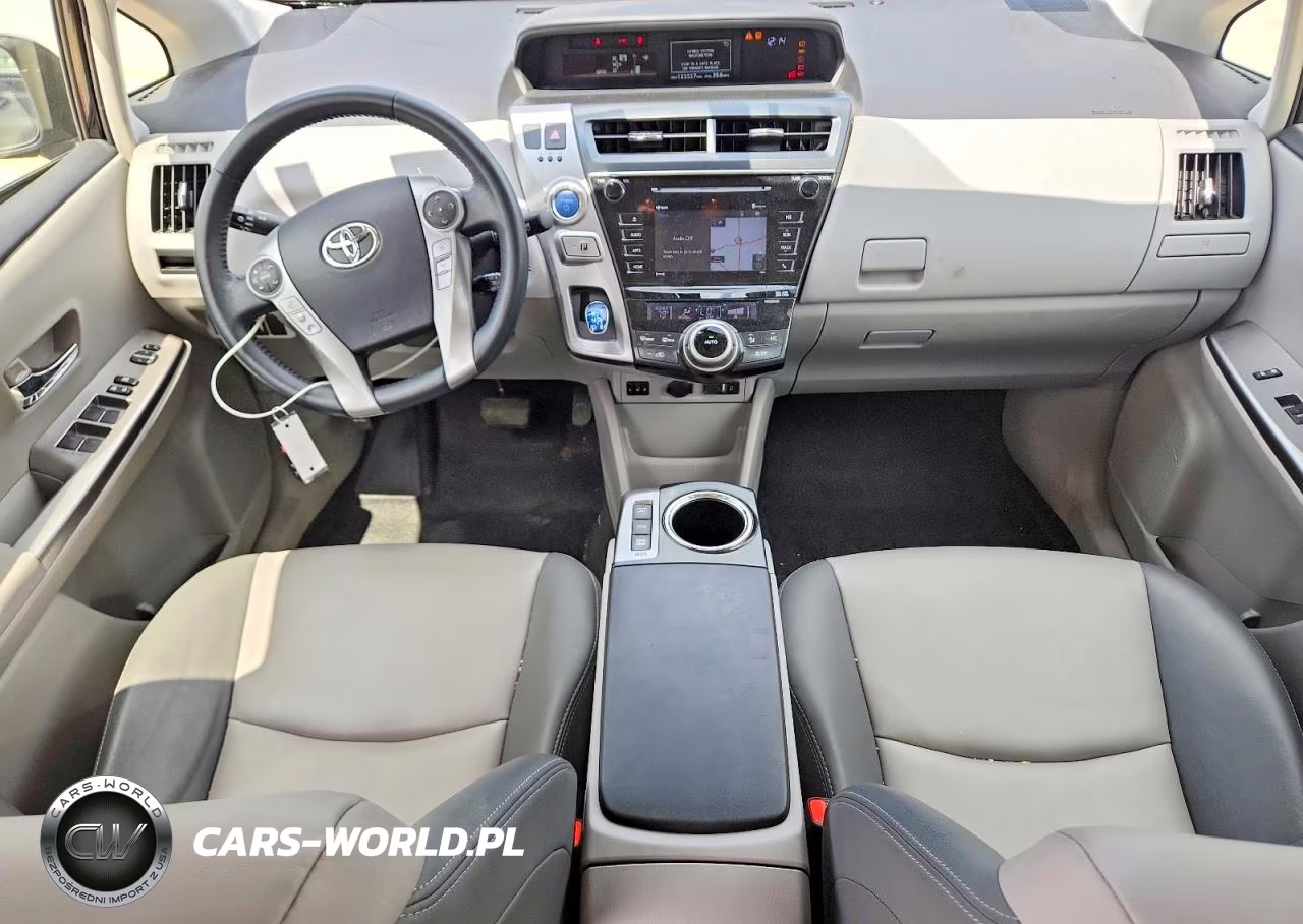 2017 Toyota Prius V Four VIN:JTDZN3EU3HJ063279 - 8