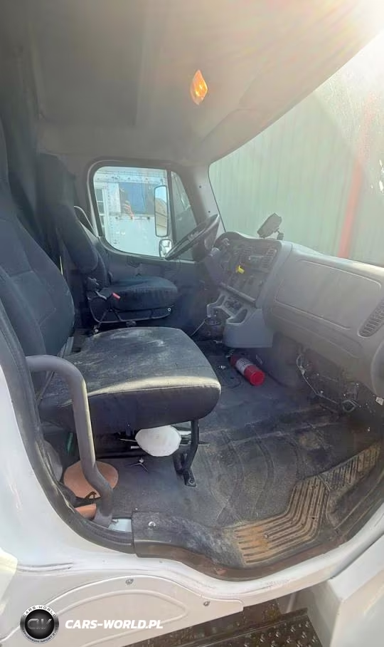 2017 Freightliner Business Class M2 Delivery Truck VIN:1FVACWDT7HHHV2253 - 5