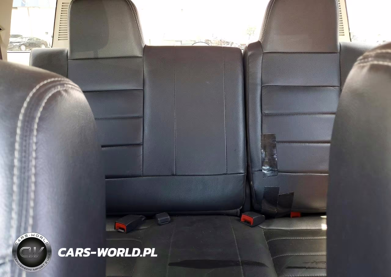 2016 Jeep Patriot Latitude VIN:1C4NJPFA9GD683587 - 10