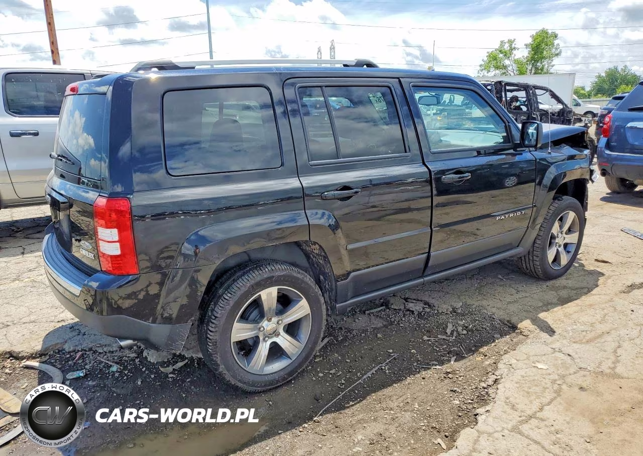 2016 Jeep Patriot Latitude VIN:1C4NJPFA9GD683587 - 3