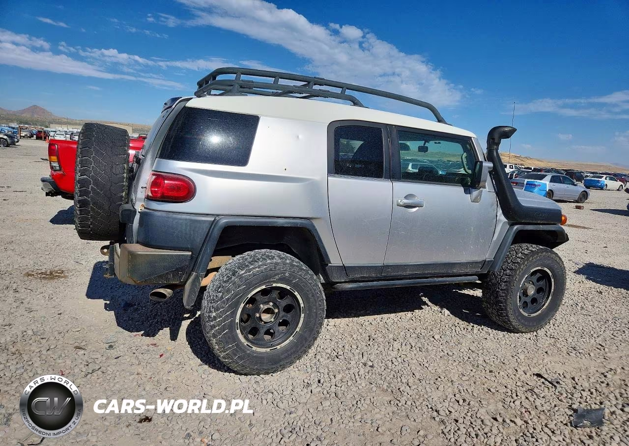 2007 Toyota Fj Cruiser Base VIN:JTEBU11F270005289 - 3