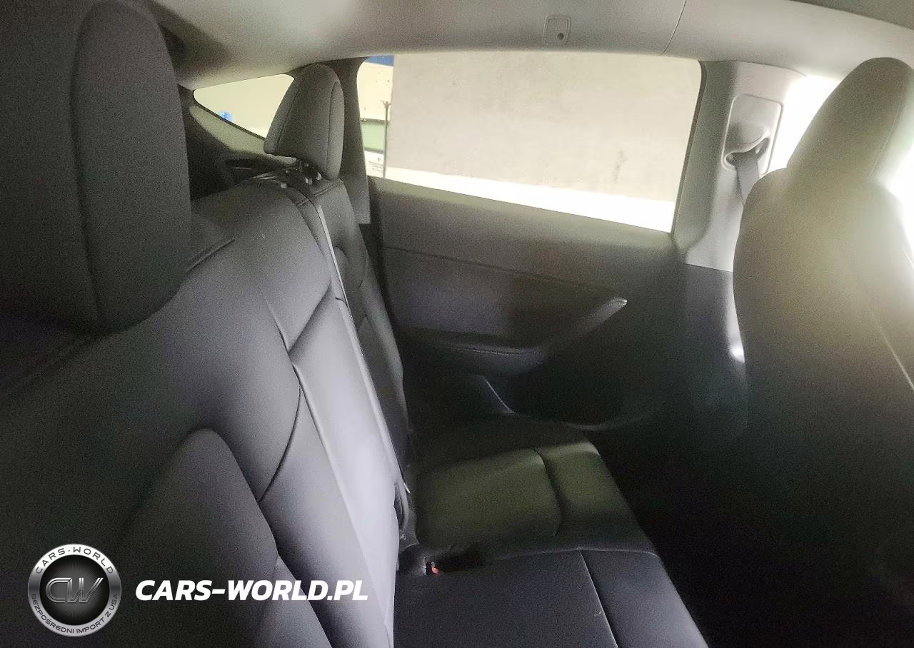 2022 Tesla Model Y VIN:7SAYGDEE9NA005510 - 10