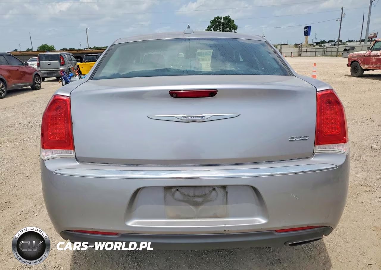 2018 Chrysler 300 Limited VIN:2C3CCAEG2JH198744 - 6