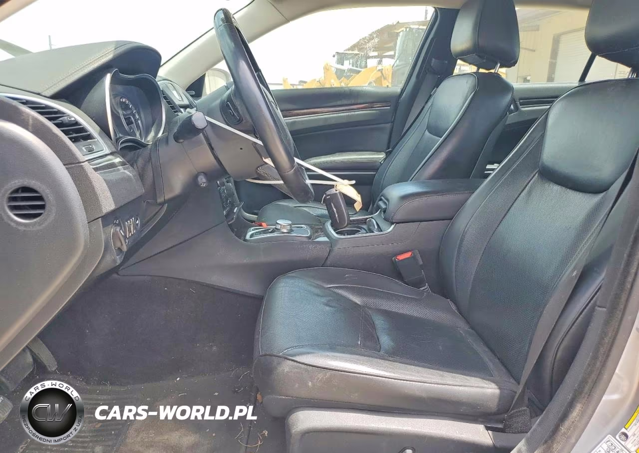 2018 Chrysler 300 Limited VIN:2C3CCAEG2JH198744 - 7