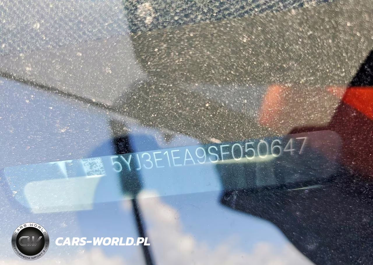 2025 Tesla Model 3 VIN:5YJ3E1EA9SF050647 - 12
