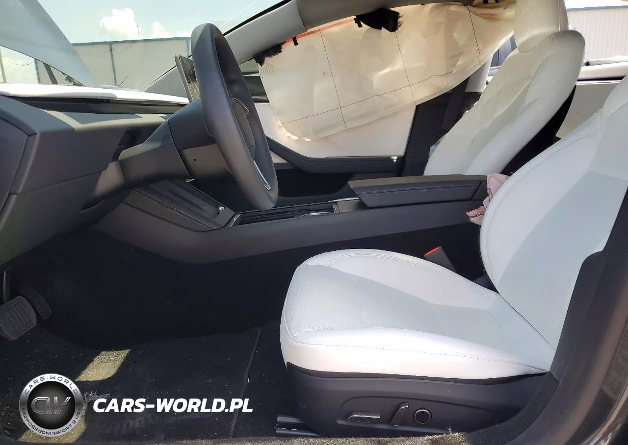 2025 Tesla Model 3 VIN:5YJ3E1EA9SF050647 - 7