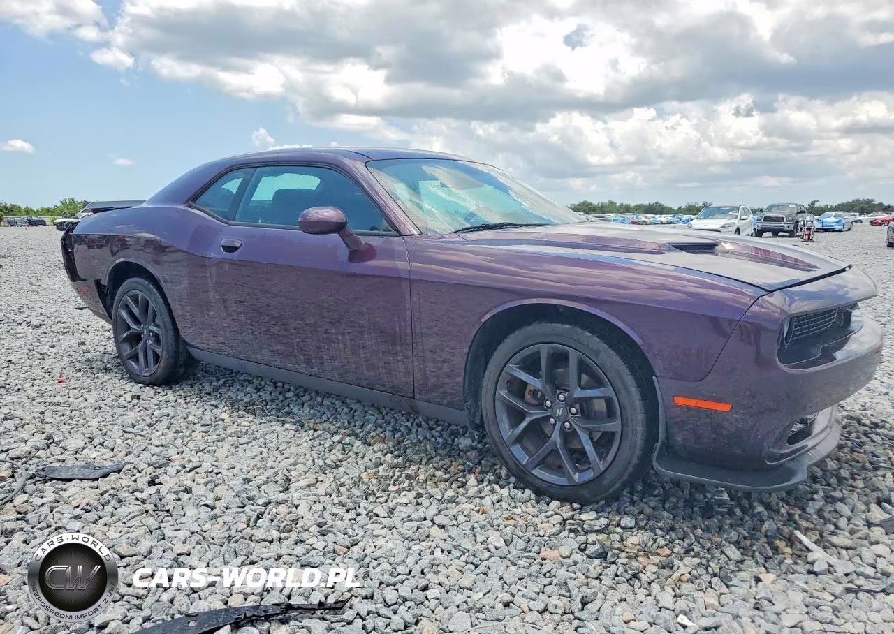 2021 Dodge Challenger Sxt VIN:2C3CDZAG4MH567657 - 4