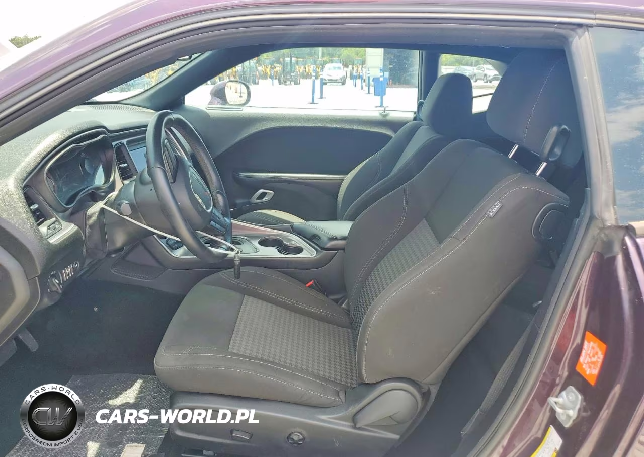 2021 Dodge Challenger Sxt VIN:2C3CDZAG4MH567657 - 7