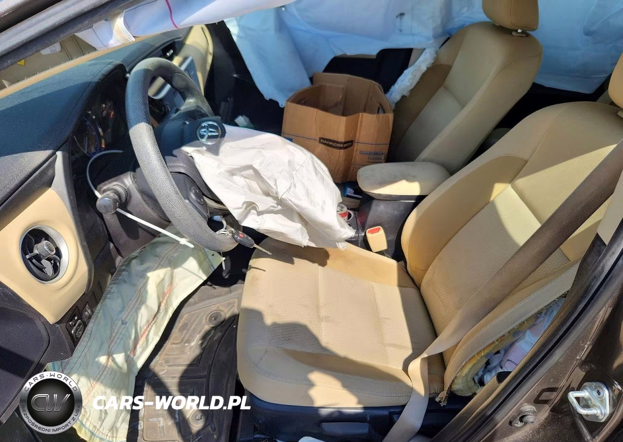 2017 Toyota Corolla Le VIN:2T1BURHE9HC841981 - 7