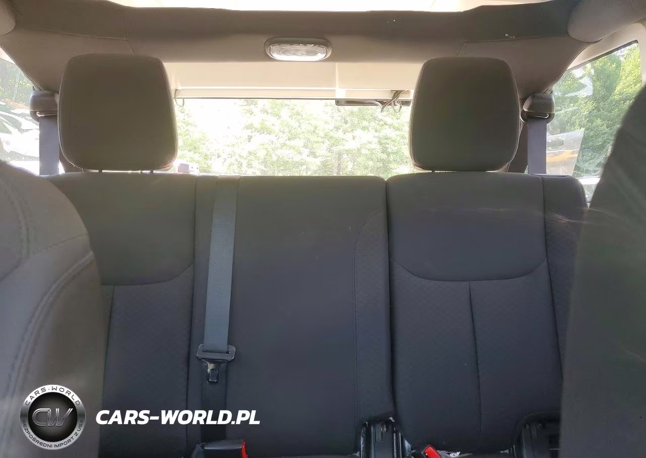 2017 Jeep Wrangler Unlimited Sport VIN:1C4BJWDG0HL561180 - 10