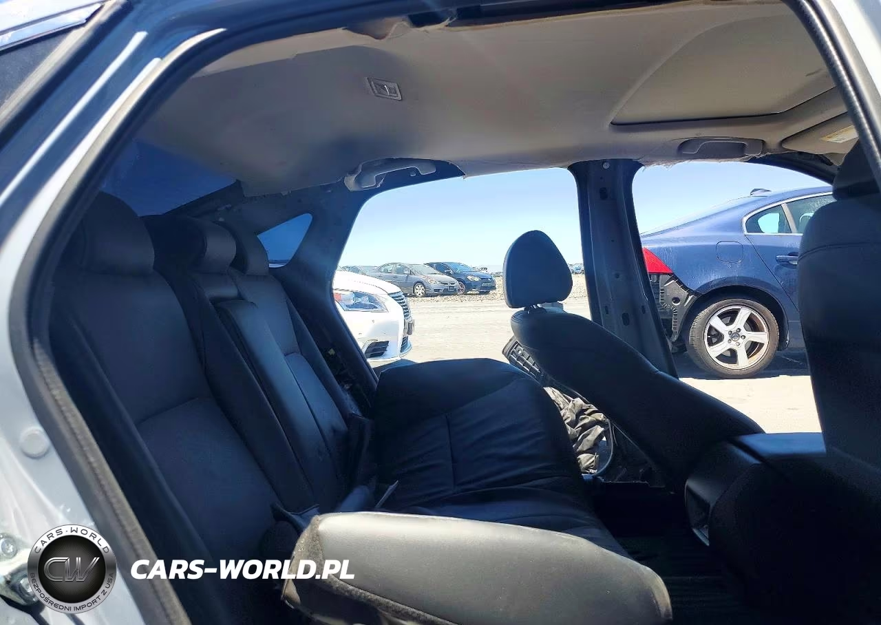 2023 Honda Civic Touring VIN:2HGFE1F94PH301272 - 10