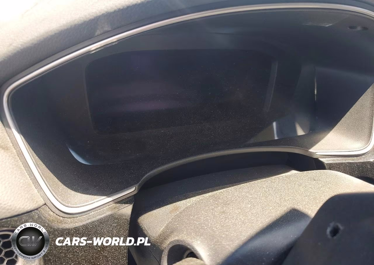 2023 Honda Civic Touring VIN:2HGFE1F94PH301272 - 9