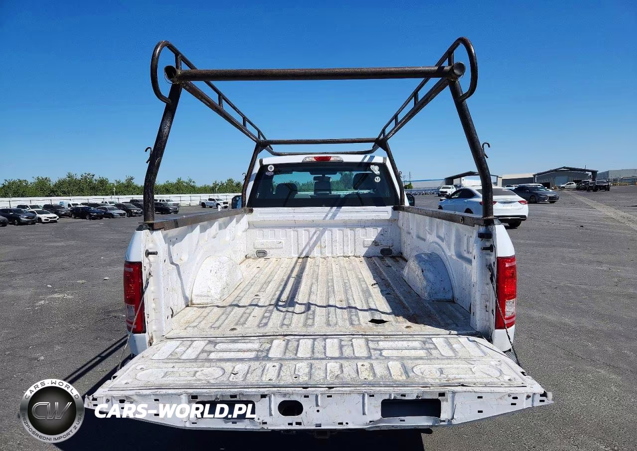 2017 Ford F150 VIN:1FTMF1C80HKD73403 - 10