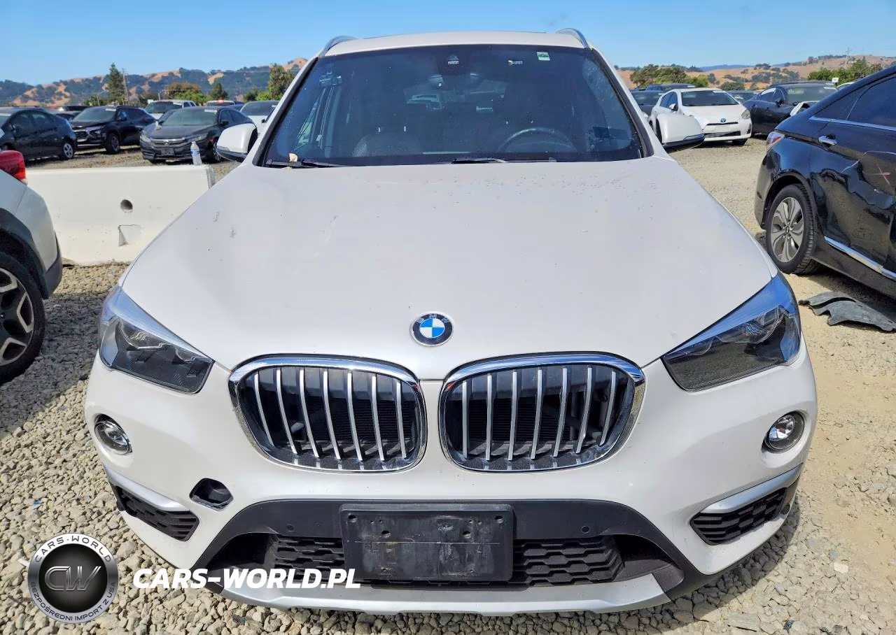 2018 BMW X1 xDrive28I VIN:WBXHT3C39J5L28204 - 5
