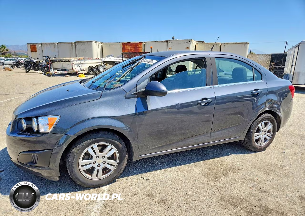 2013 Chevrolet Sonic Lt – zdjęcie 1 z 12