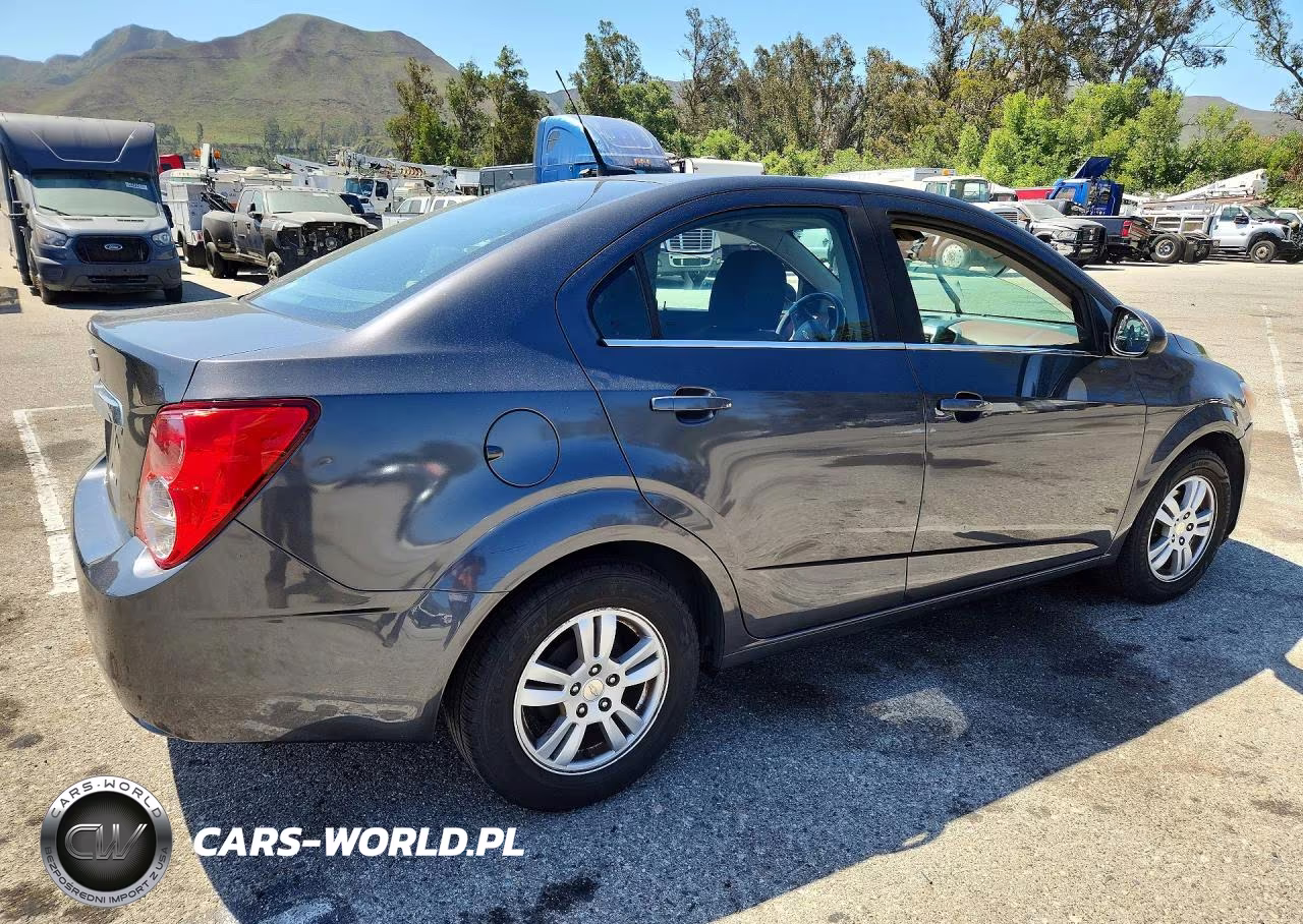 2013 Chevrolet Sonic Lt VIN:1G1JC5SGXD4101752 - 3