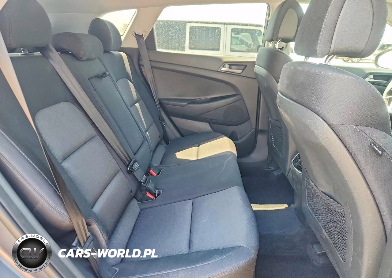 2018 Hyundai Tucson Sport VIN:KM8J3CAL0JU733581 - 10