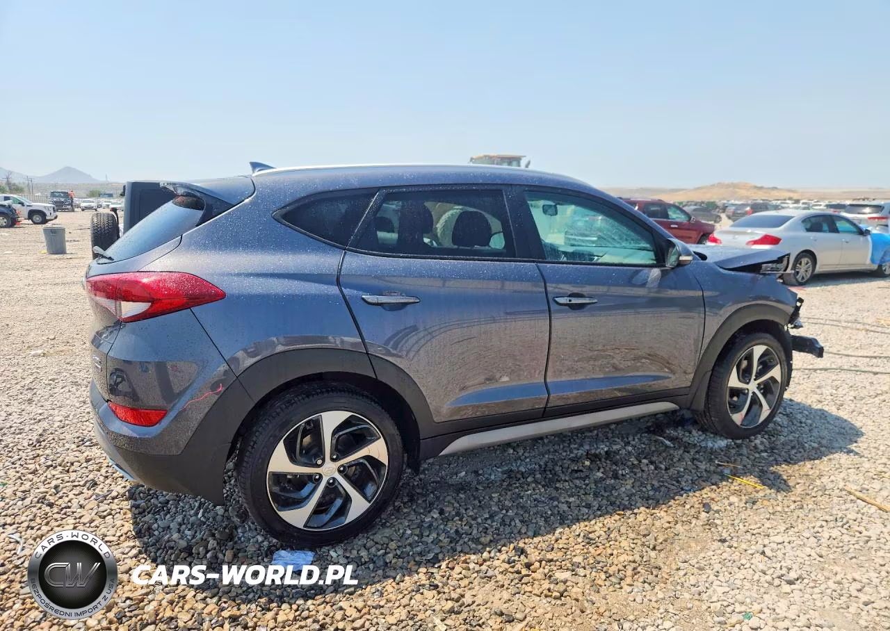 2018 Hyundai Tucson Sport VIN:KM8J3CAL0JU733581 - 3