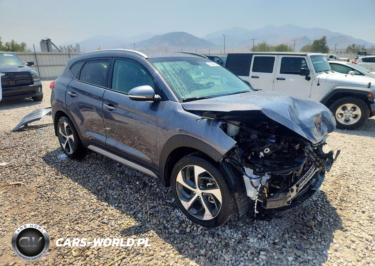2018 Hyundai Tucson Sport VIN:KM8J3CAL0JU733581 - 4