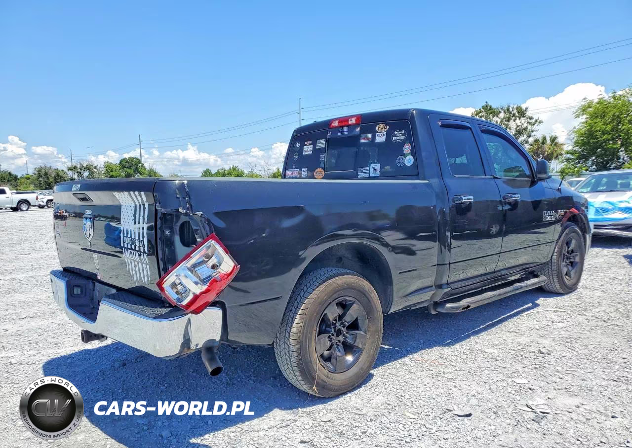 2018 Ram 1500 Slt VIN:1C6RR6GT0JS131586 - 3