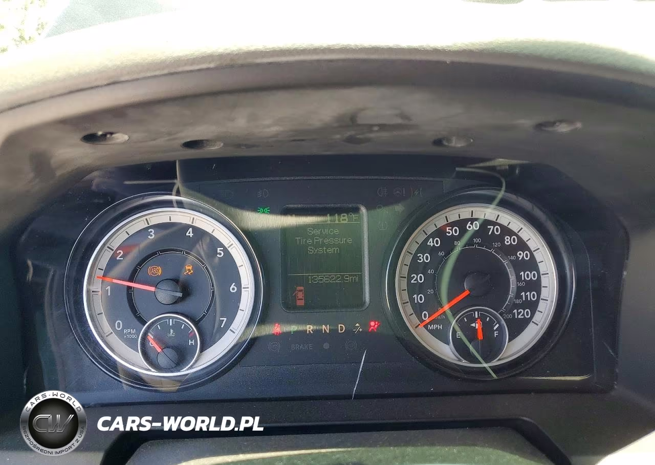 2018 Ram 1500 Slt VIN:1C6RR6GT0JS131586 - 9
