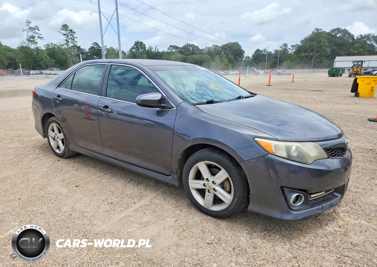 2013 Toyota Camry Se VIN:4T1BF1FKXDU665732 - 4