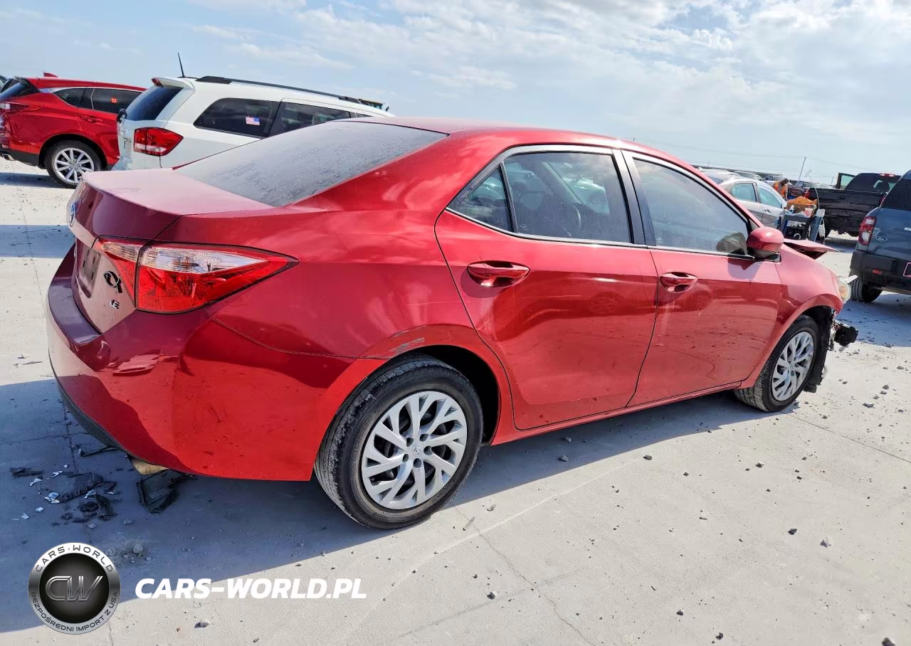 2017 Toyota Corolla Le VIN:5YFBURHE5HP631796 - 3